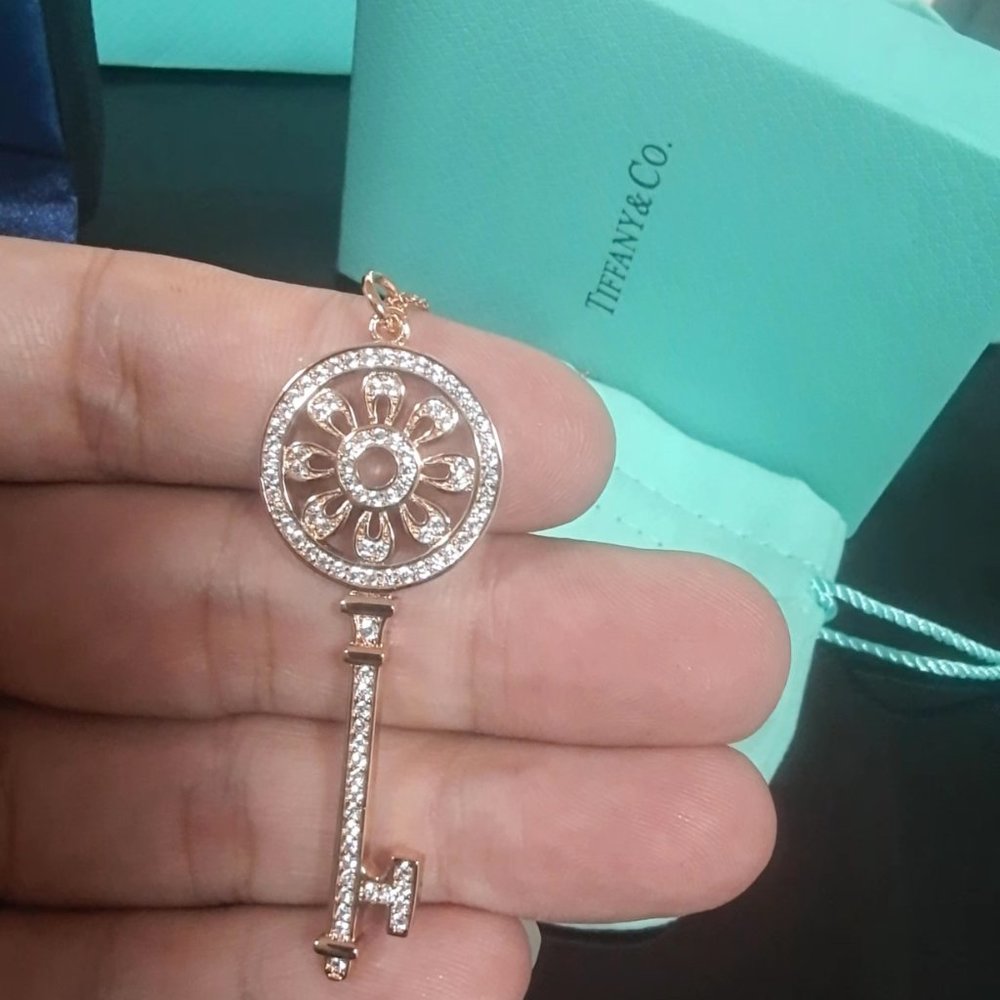 Tiffany Keys petal key necklace